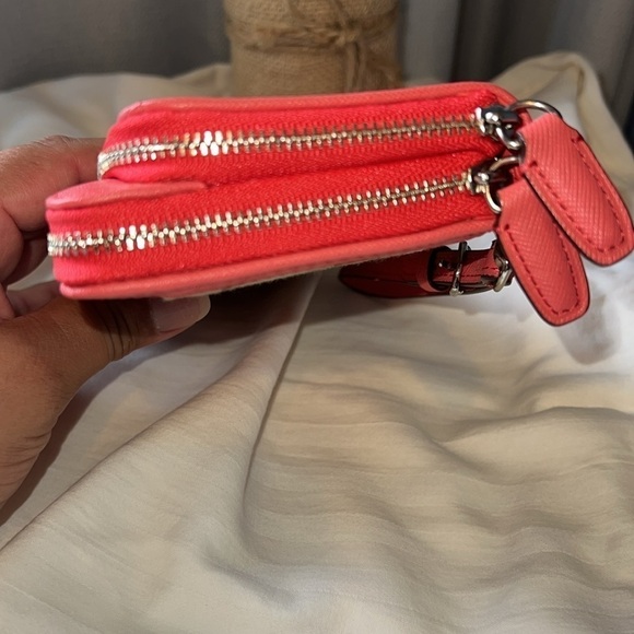 NWOT Coach Signature Leather Long Wallet w/Front Zip Compartment, Coral - Picture 4 of 9